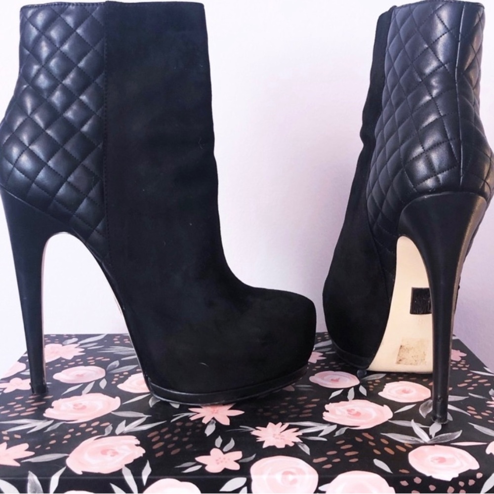 Black Booties, Truth or Dare By Madonna, size 8